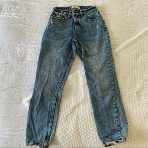 Abercrombie Acid Wash “The Mom High Rise”